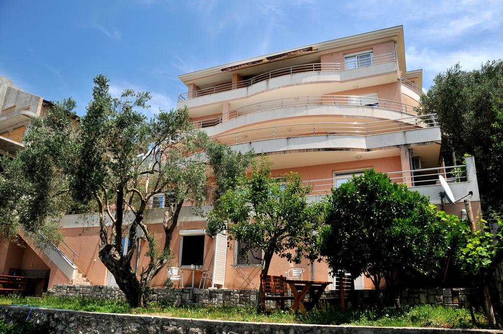 Nikic Apartments Улцинь Экстерьер фото